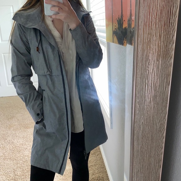 Columbia Waterproof Jacket - Picture 3 of 5